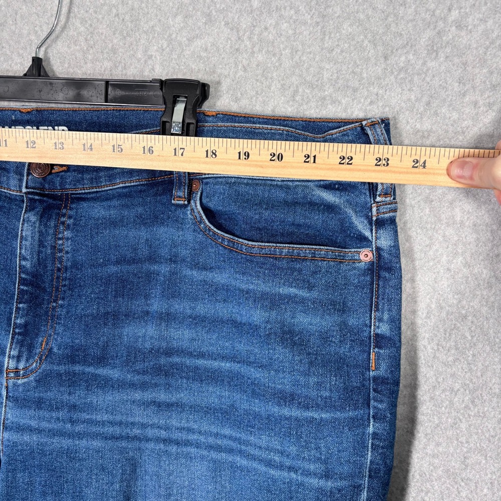 Lands End Kick Flare Cropped Jeans Size 26W High Rise Stretch Capri‎ Comfort - Picture 4 of 11